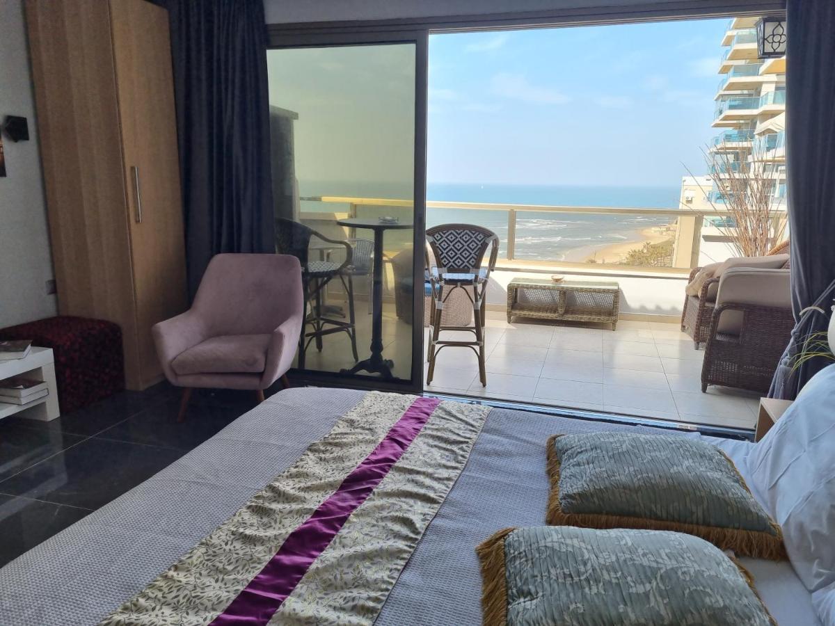 Penthouse Apartment On The Beach บัตยัม ภายนอก รูปภาพ