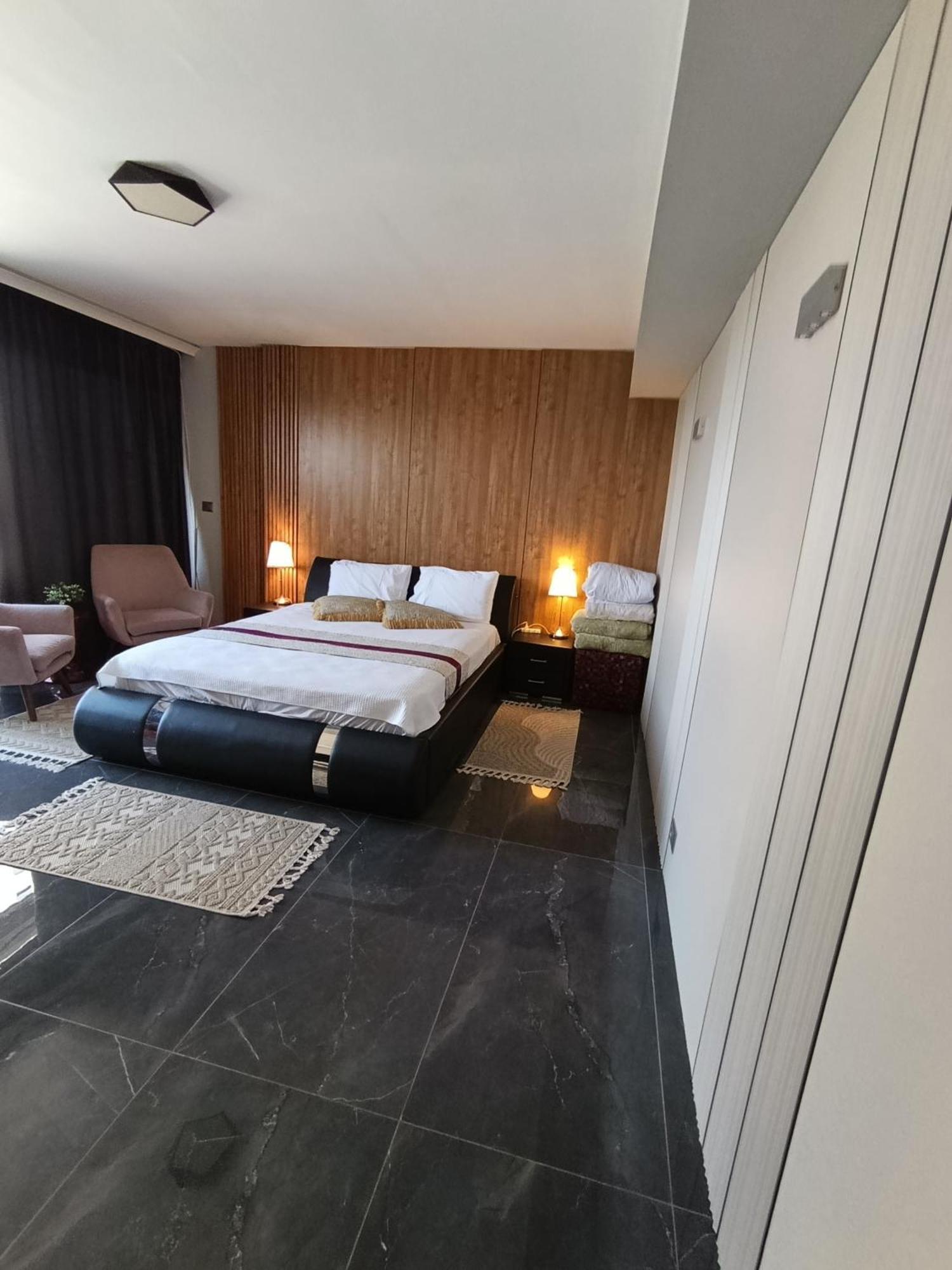 Penthouse Apartment On The Beach บัตยัม ภายนอก รูปภาพ