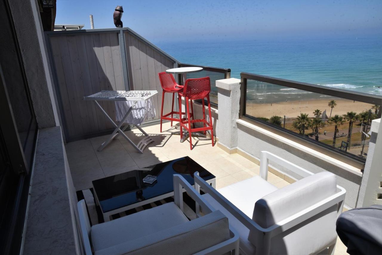 Penthouse Apartment On The Beach บัตยัม ภายนอก รูปภาพ